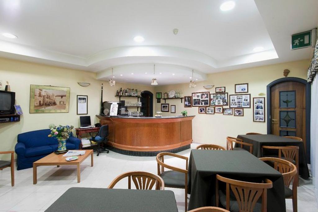 Hotel Scrivano Randazzo Exterior foto